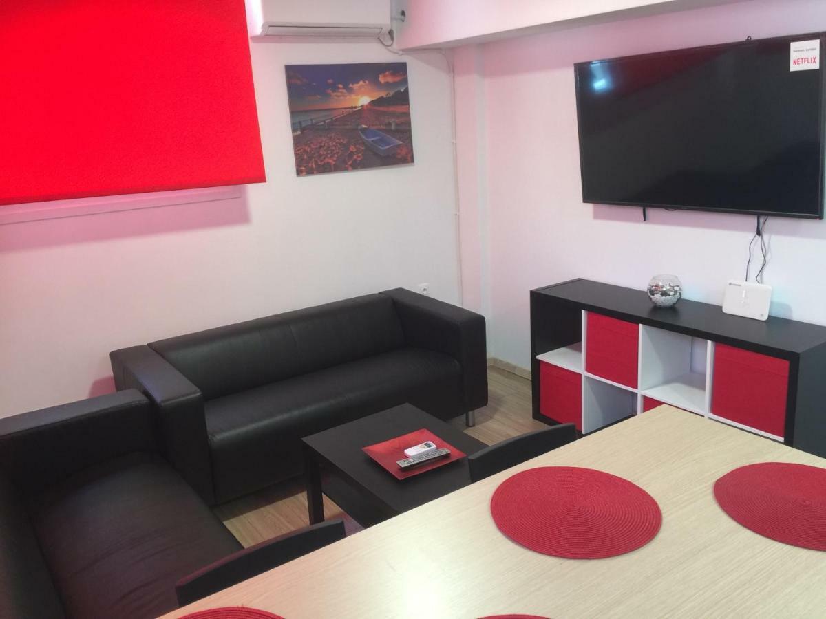 Loutraki Hostel ภายนอก รูปภาพ